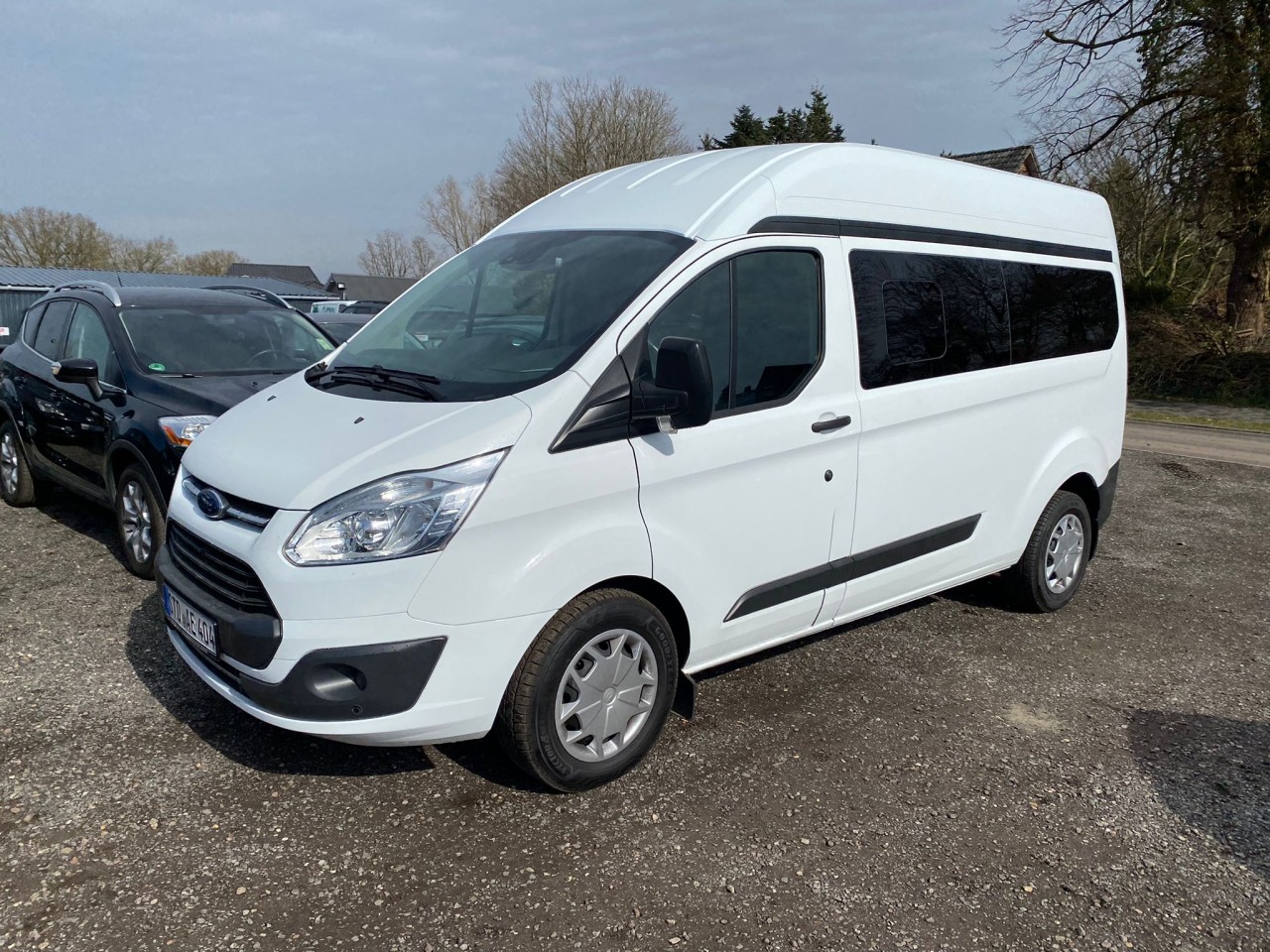 Ford Transit Custom L2 H2 mit 9 Sitzplätzen